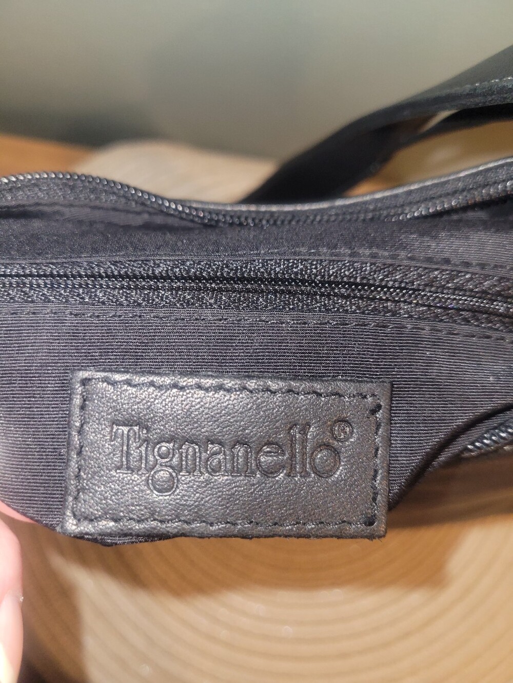 Tignanello Black Leather Shoulder Hobo Bag - Picture 8 of 8